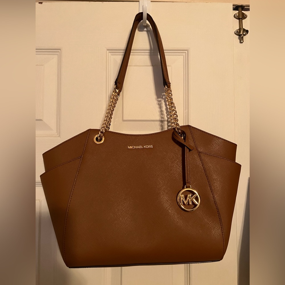 New! Michael Kors Saffiano Jet Set  35T5GTVT3L Large Chain Shoulder Bag